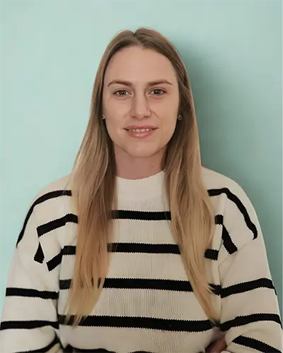 Aleksandra Paunović – profesorka srpske književnosti u Školi MaRS Aleksandra Paunović, master profesorka srpske književnosti i doktorand na Filološkom fakultetu u Beogradu, predavač u Školi MaRS za pripremu male mature