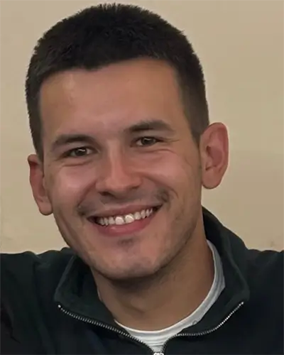 Ognjen Borčić – nastavnik fizike u Školi MaRS Ognjen Borčić, nastavnik fizike u Školi MaRS za pripremu male mature