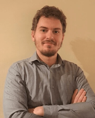 Andrej Babić – profesor matematike i hemije u Školi MaRS Andrej, profesor matematike i hemije u Školi MaRS za pripremu male mature